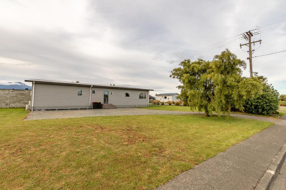 Poppa Pete'S - Te Anau Holiday Home Dış mekan fotoğraf