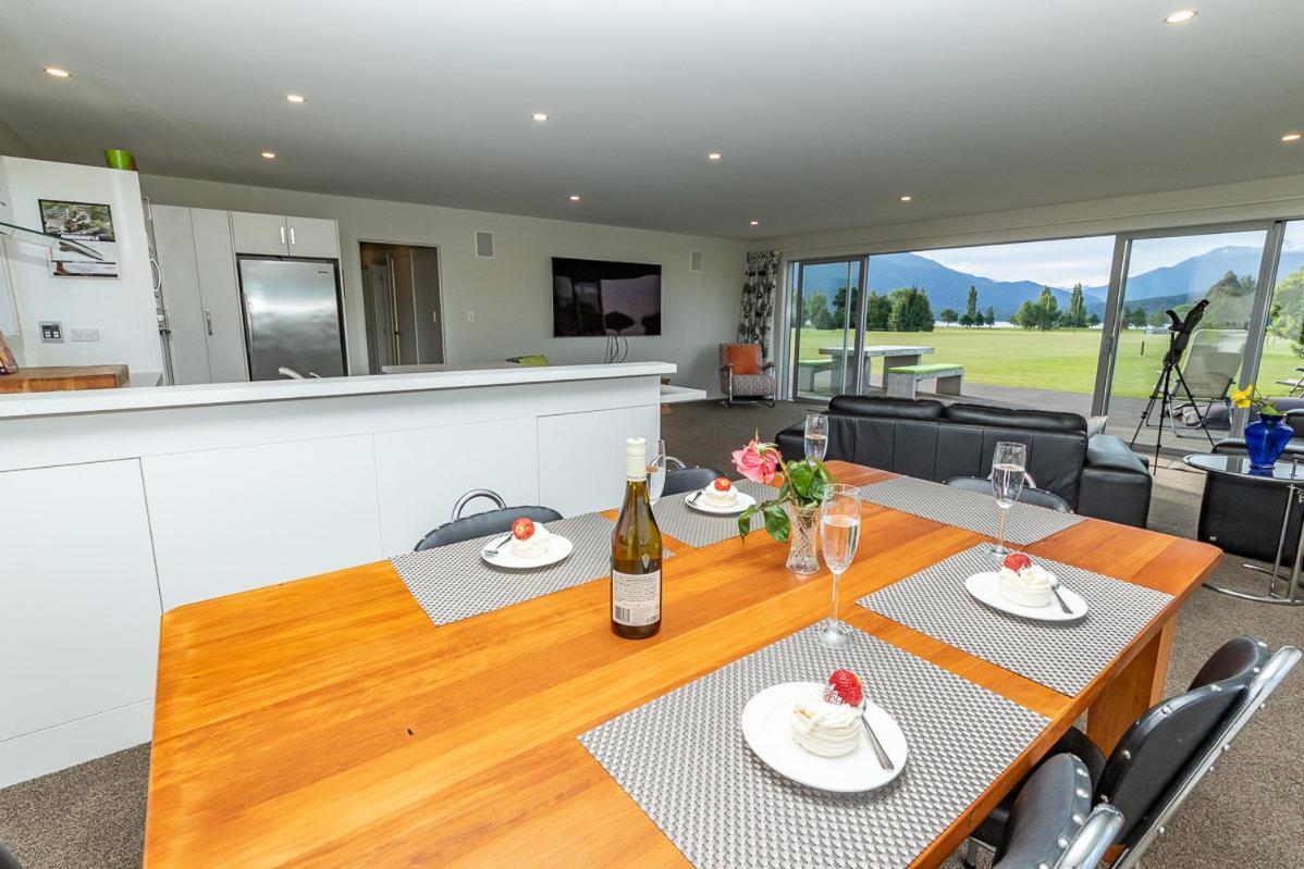 Poppa Pete'S - Te Anau Holiday Home Dış mekan fotoğraf