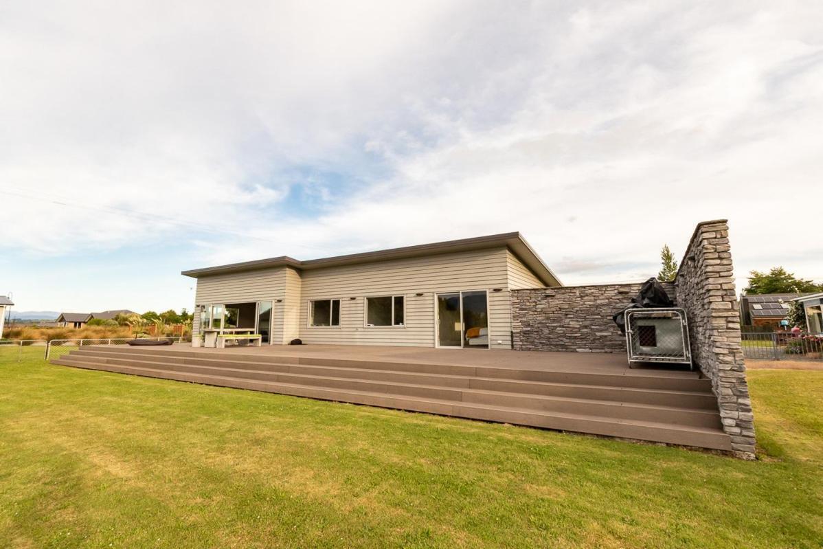 Poppa Pete'S - Te Anau Holiday Home Dış mekan fotoğraf