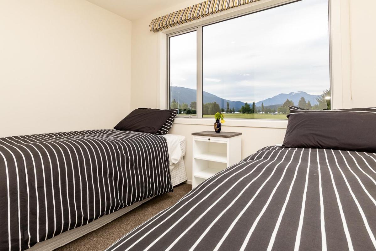 Poppa Pete'S - Te Anau Holiday Home Dış mekan fotoğraf