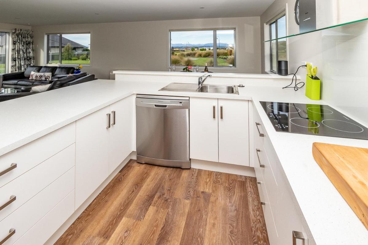 Poppa Pete'S - Te Anau Holiday Home Dış mekan fotoğraf